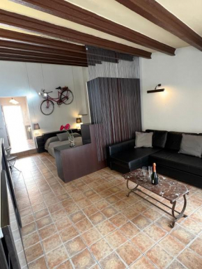 LOFT Del SOL, Centro del Pueblo con Aire Acondicionado